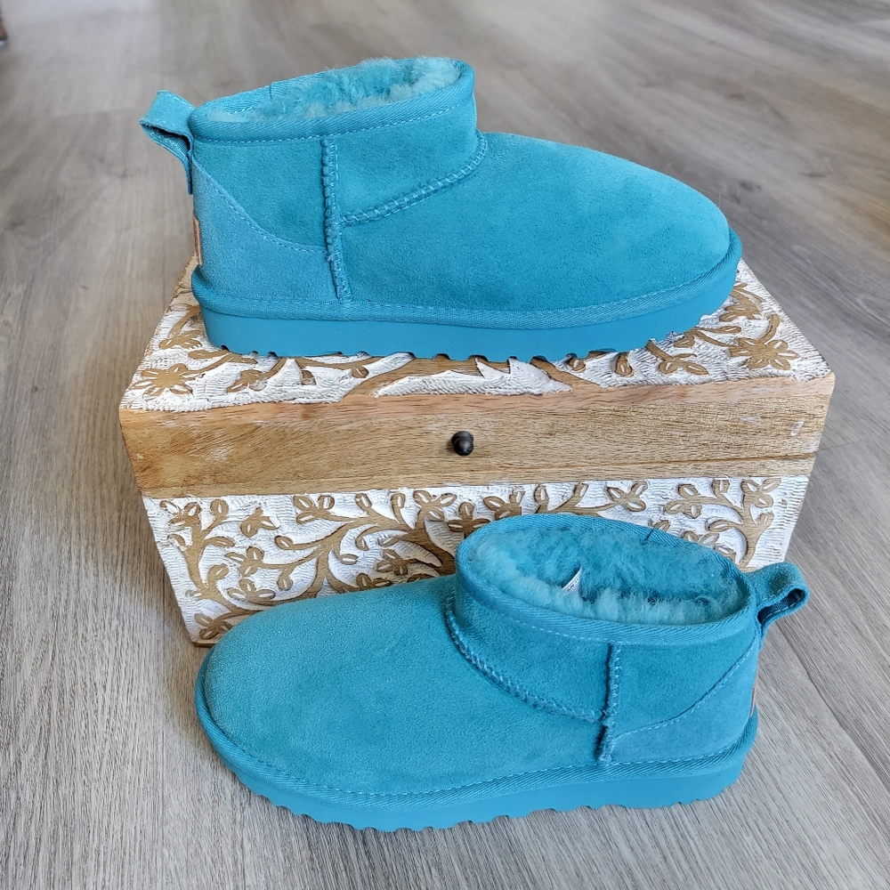 UGG Classic Ultra Mini Suede Boot